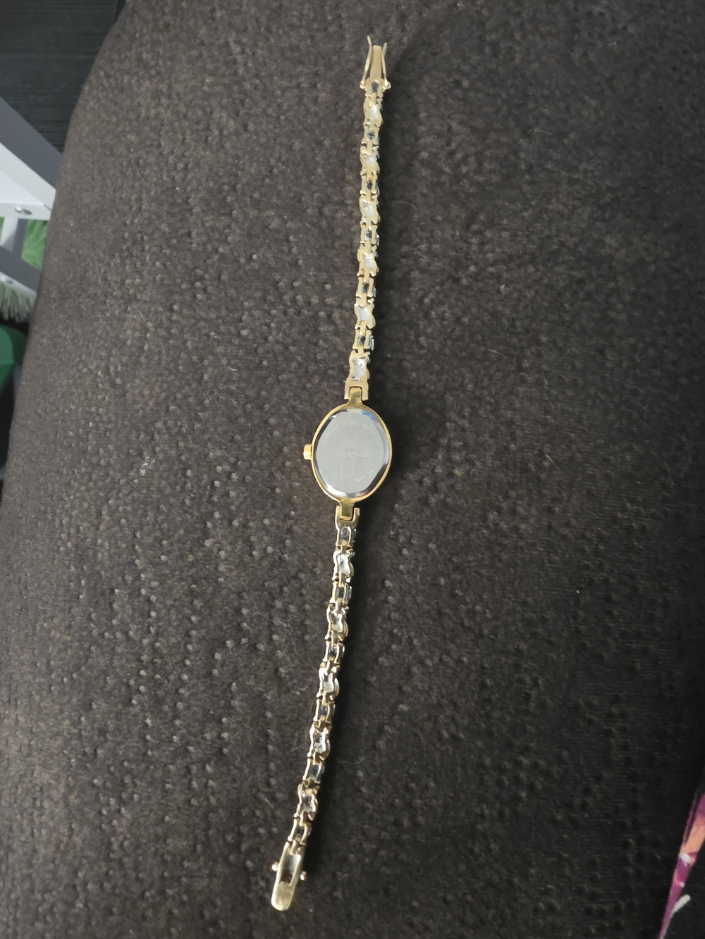 *Working*Elegant Gold-Tone Womens Quartz Bracelet Watchwith Mother of Pearl Dial - Picture 5 of 6